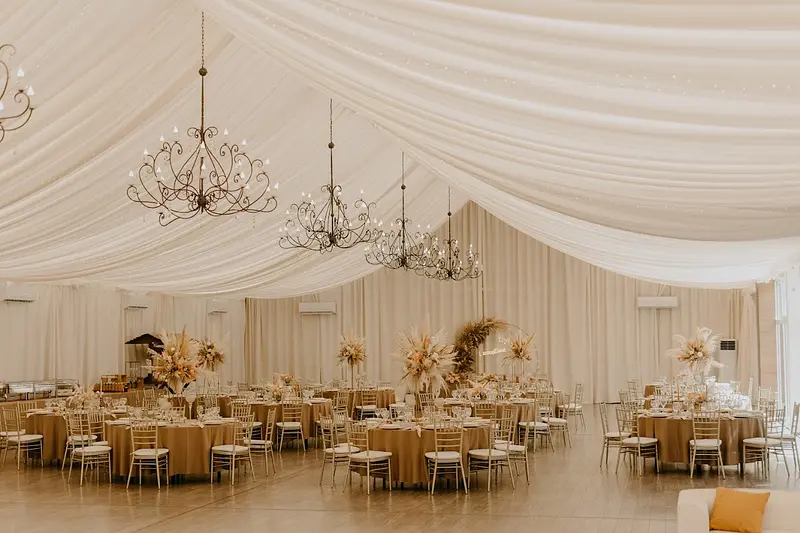 Obrus okrągły, brązowy