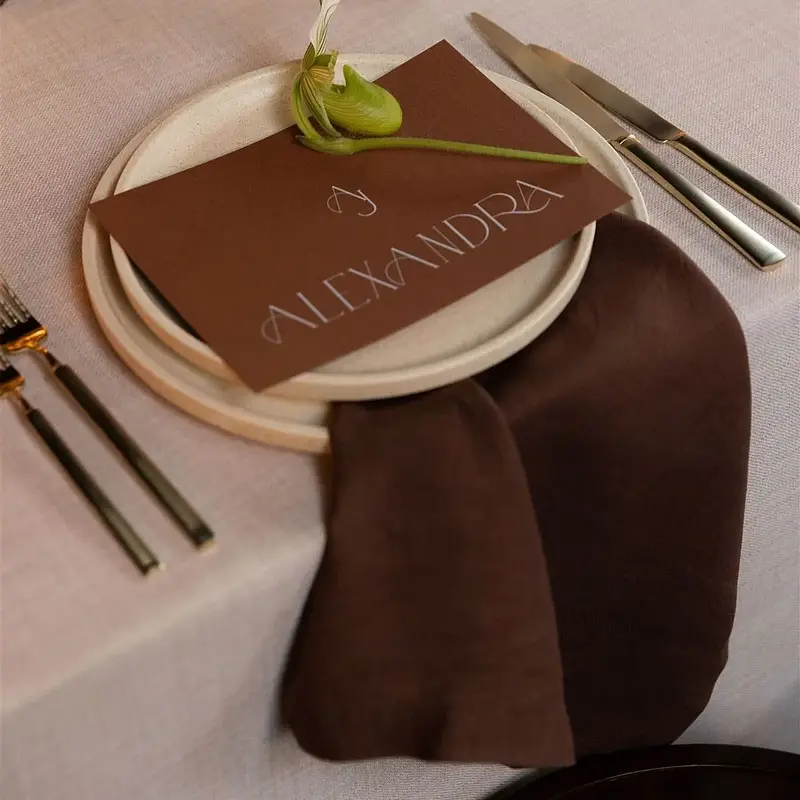 Serwetka satynowa, brązowa