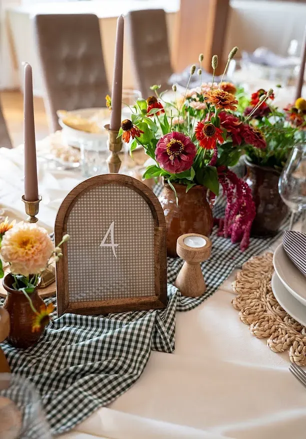 Numer na stół w kratę - zdjęcie 2