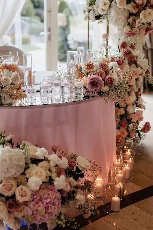 Tuba niska na świece pływające