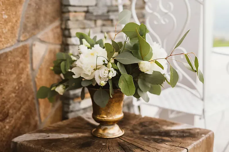 Wazon złoty, stylizowany - zdjęcie 2